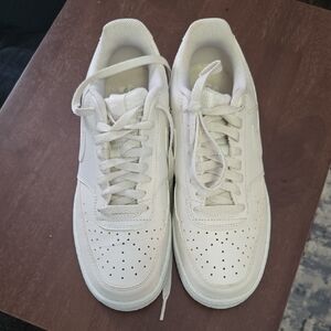 Nike White Low Court